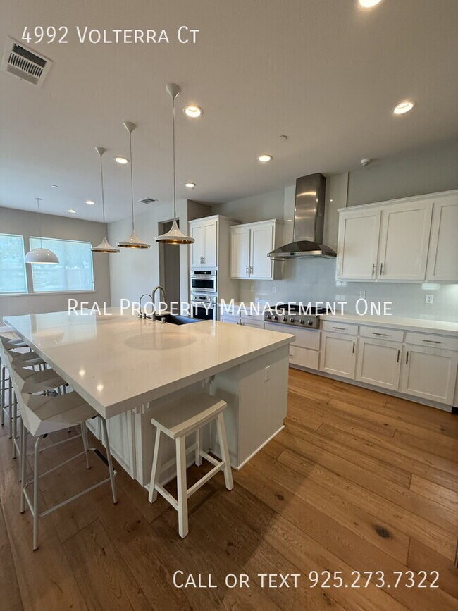 Building Photo - 4992 Volterra Ct