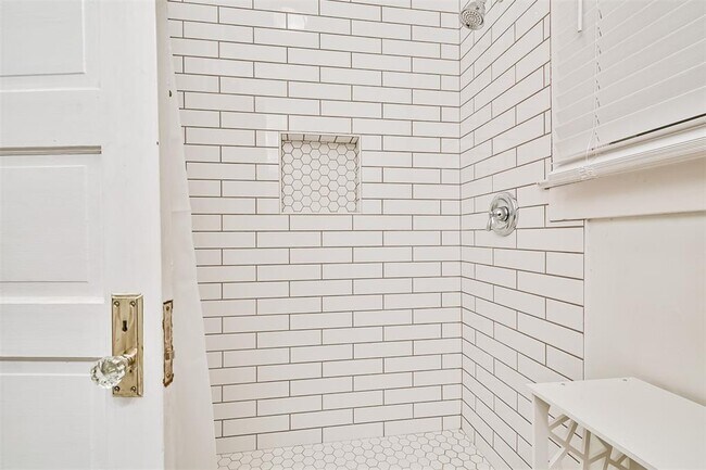 Building Photo - 3614 Avenue P 1/2