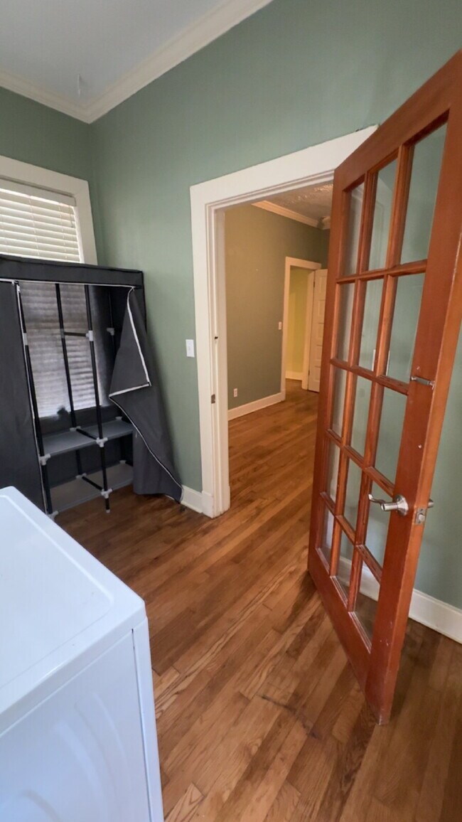 Building Photo - Beautiful duplex in Belhaven!! ALL UTILITIES INCLUDED!!!