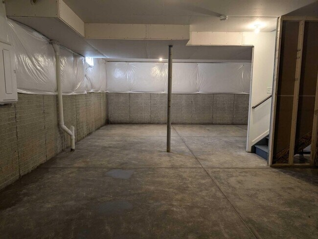 Building Photo - 832 Callaway Ln