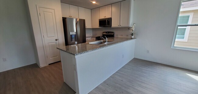 Building Photo - 2456 Vesper Bnd