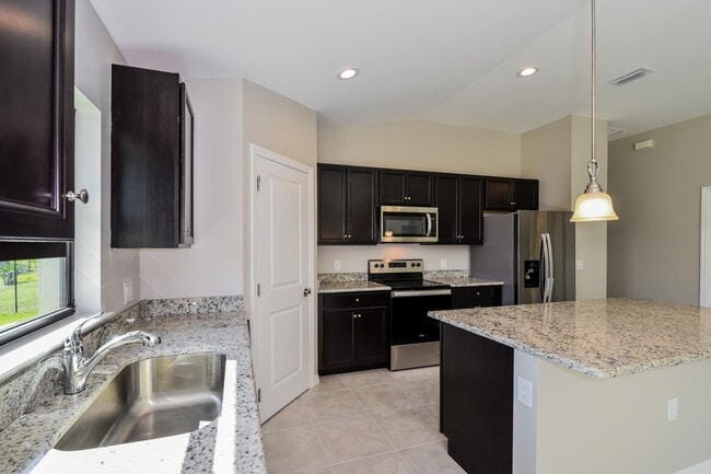 Building Photo - 3702 35th St SW