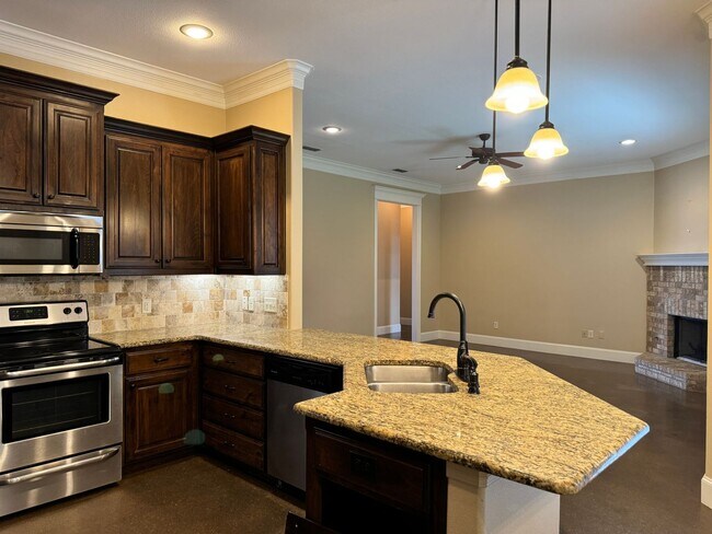 Building Photo - 7345 Flat Rock Ln