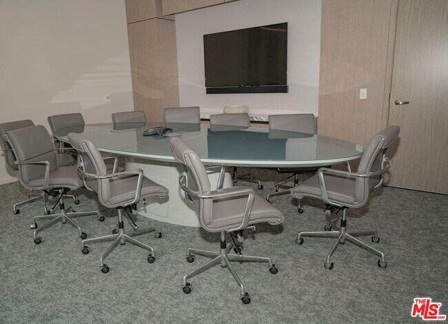 Building Photo - 877 Francisco St