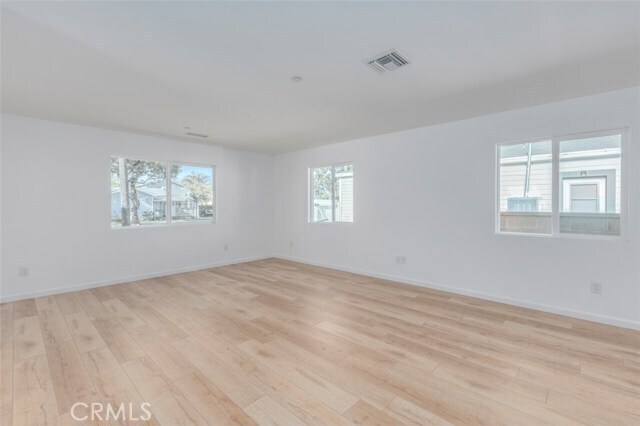 Building Photo - 544 S Clementine St