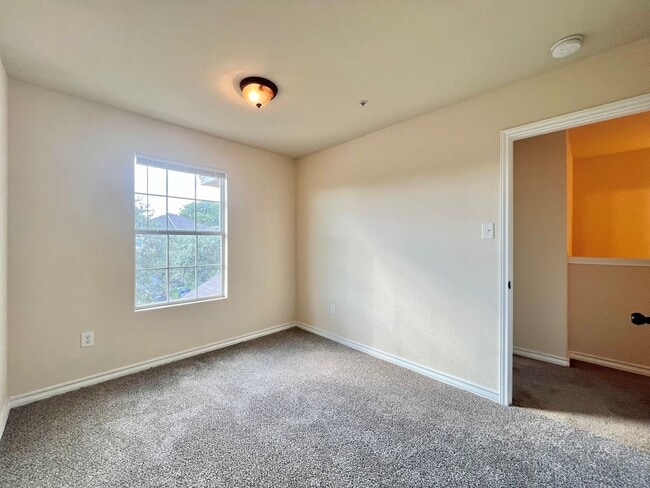 Building Photo - 6414 Attucks Ln