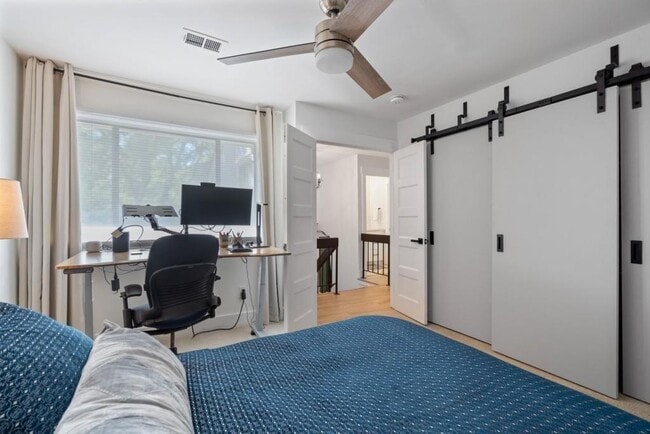 Building Photo - 3 Gilbert Trail NE