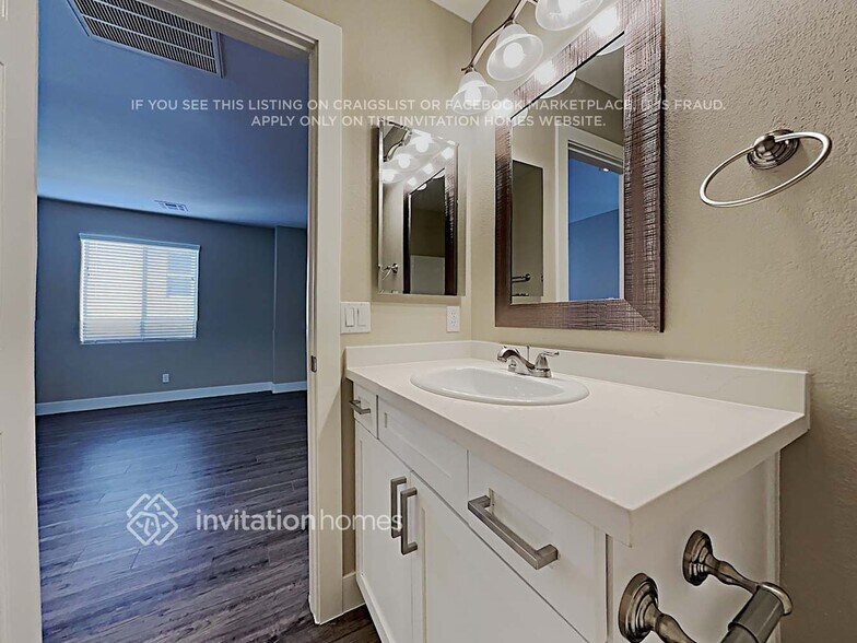 Building Photo - 9864 Concho River Ave