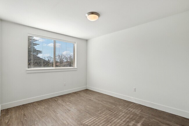 Building Photo - The Ripple Apartments