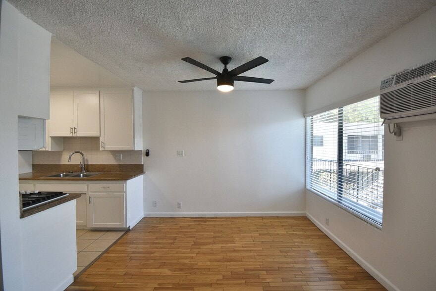 Building Photo - 12050 Tiara St