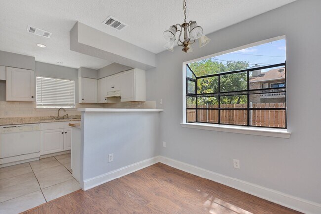 Building Photo - 6020 Westcreek Dr