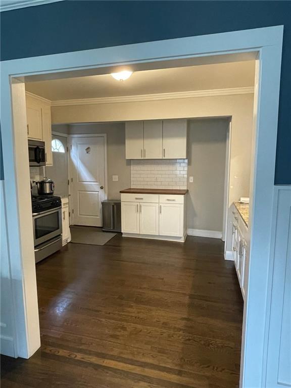 Building Photo - 124 Woodbine Cir SE