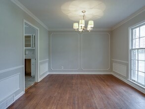 Building Photo - Completely redone luxury 3 bedroom rental ...
