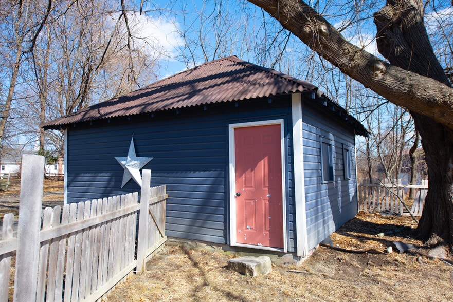 Building Photo - 9 Wisner Rd