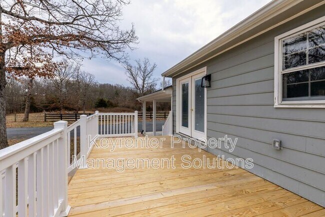Building Photo - 781 Cold Springs Rd