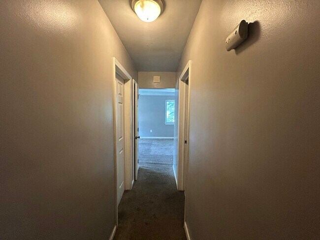 Building Photo - 1599 Magnolia Dr