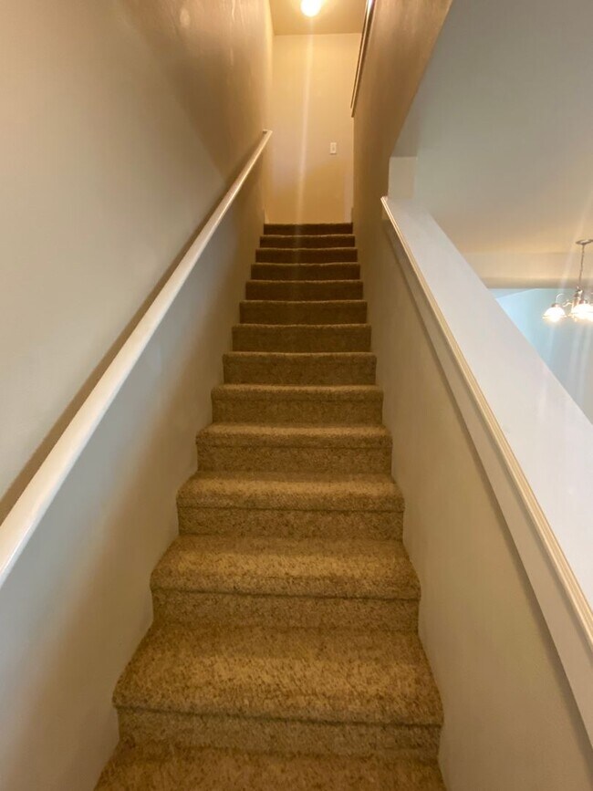 Building Photo - 9993 W Rosecroft Ct