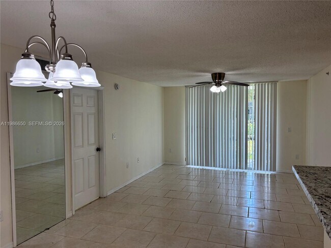 Building Photo - 655 SW 111th Way