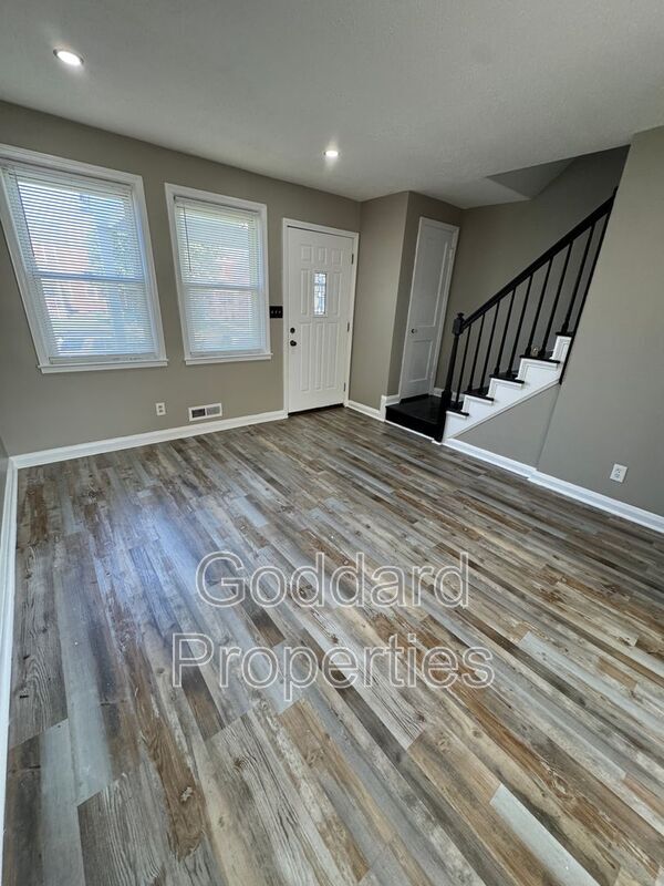 Building Photo - 3483 Dunhaven Rd