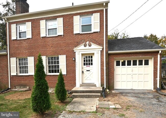 Building Photo - 8904 Flower Ave