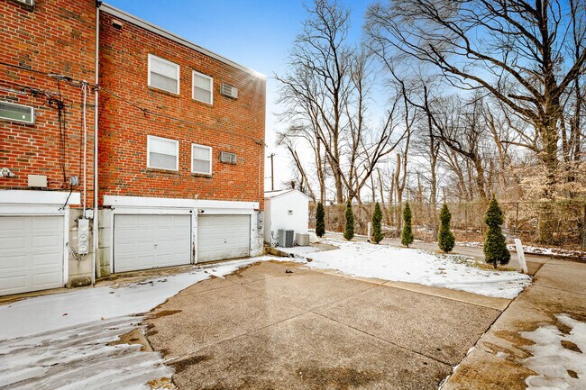 Building Photo - 12450 Knights Rd