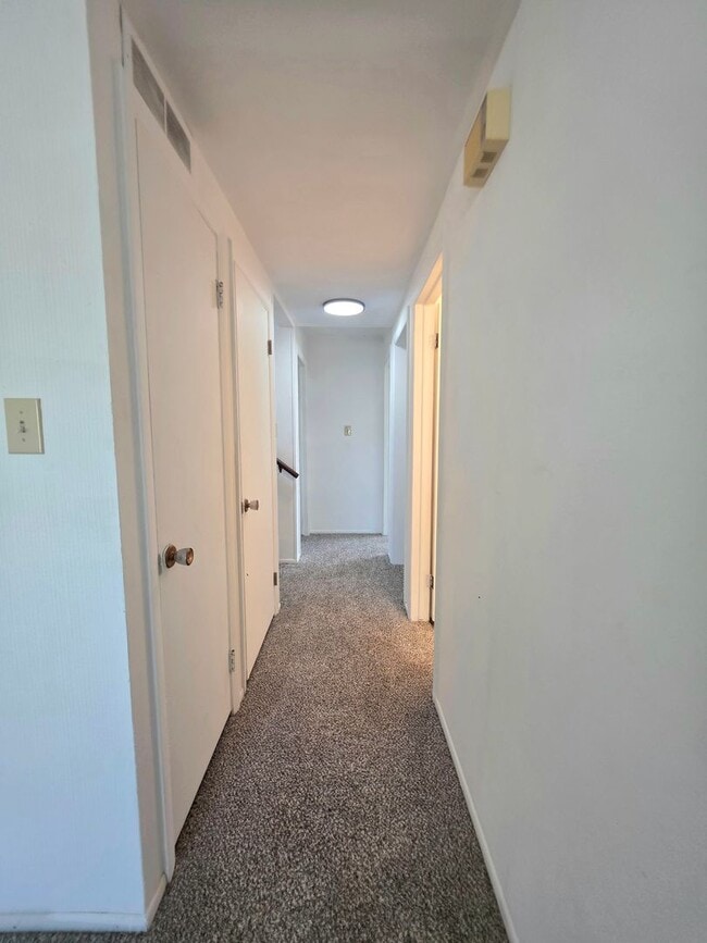 Building Photo - 3279 Lunar Dr