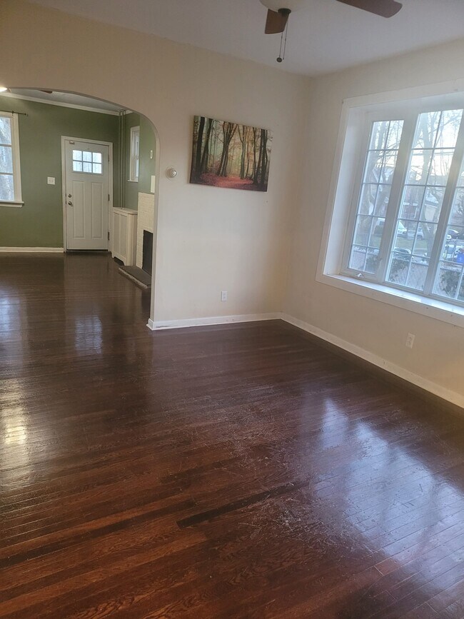 Building Photo - 7008 Ditman St