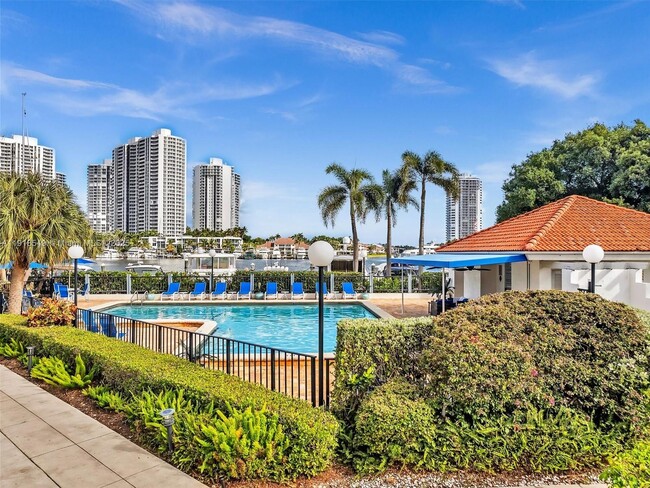 Building Photo - 3558 Magellan Cir