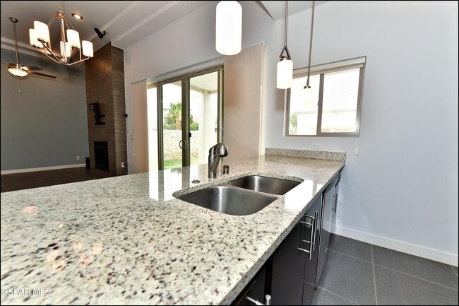 Building Photo - 5973 Cartagena Cir