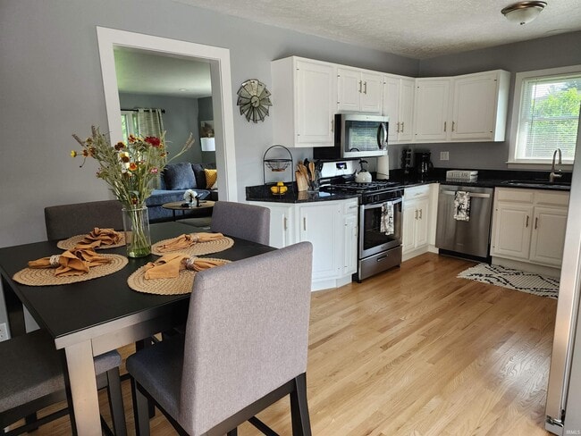 Building Photo - 6600 IN-45