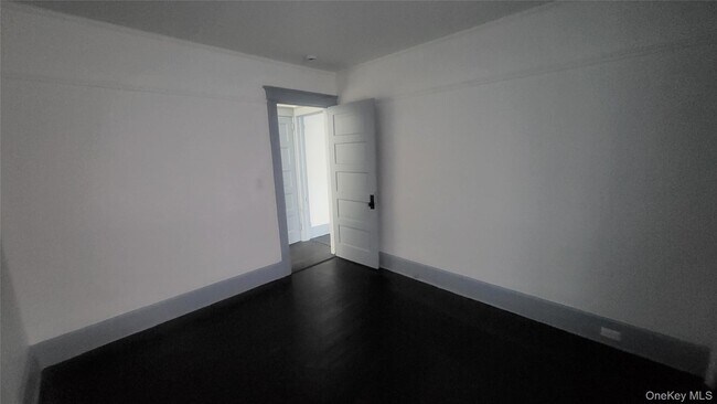 Building Photo - 76 S Hamilton St