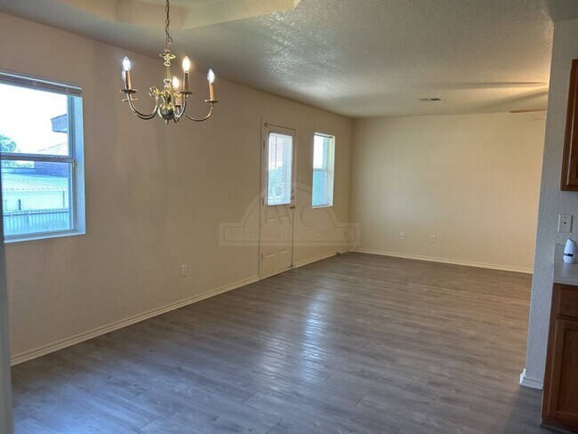 Building Photo - 2303 Gallop Dr