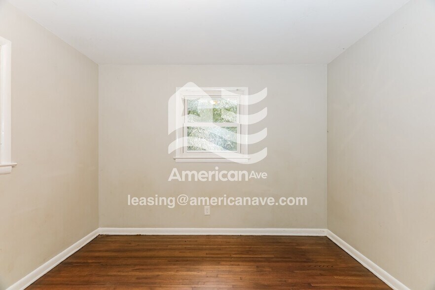 Building Photo - 1130 Linwood St