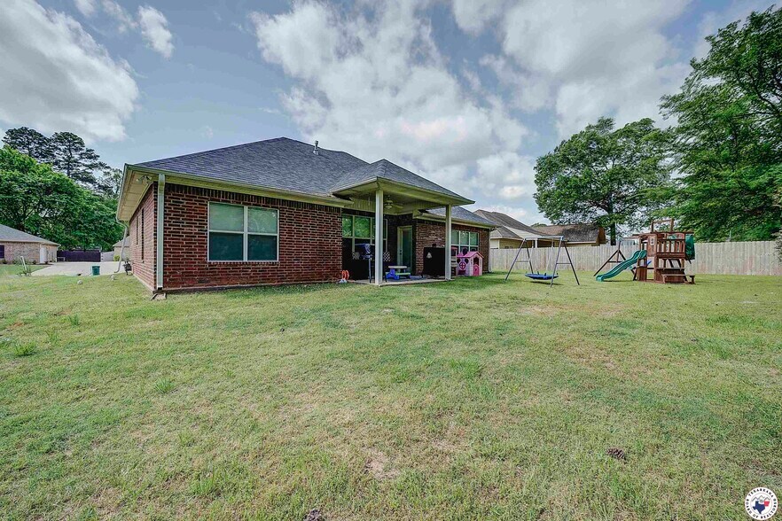 Building Photo - 6908 Woodmere Ct