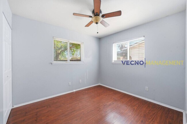 Building Photo - 701 Aviaton Ave