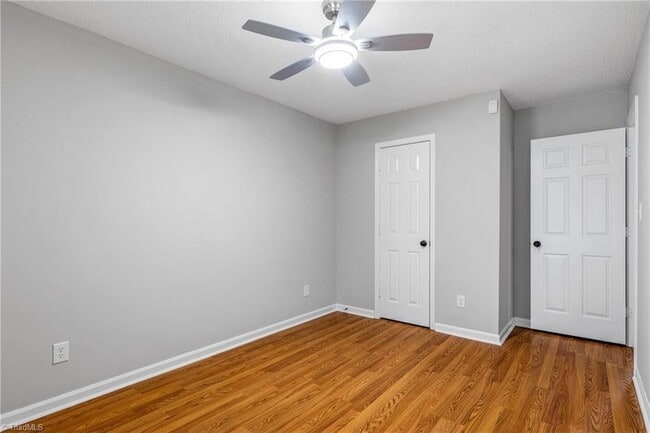 Building Photo - 1326 Cushing St