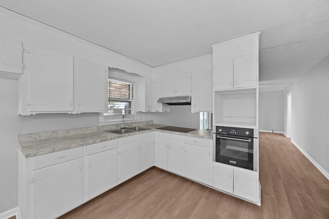 Building Photo - 69 Ridgeview Dr