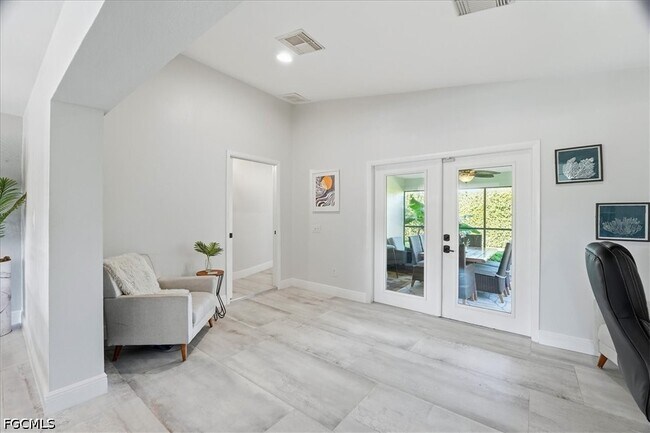 Building Photo - 1023 El Valle Ave