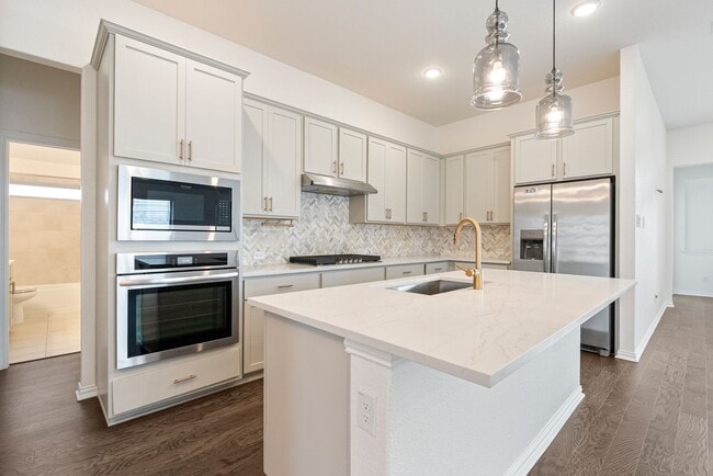 Building Photo - Beautiful 5 bedroom, 3 bathroom home in Buda!!!