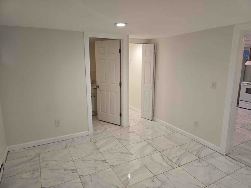 Building Photo - 78 Potters Ave