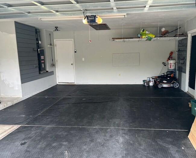 Building Photo - 503 Mark Run