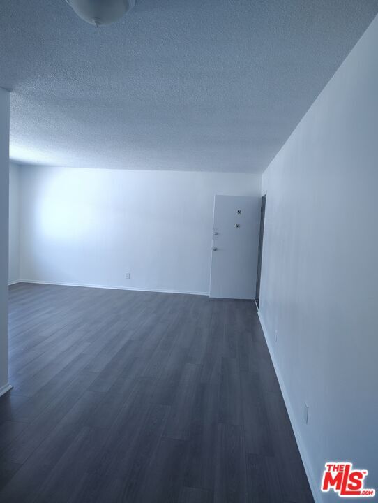 Building Photo - 2630 S La Salle Ave