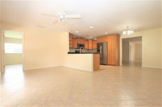 Building Photo - 4261 NW 110th Ave