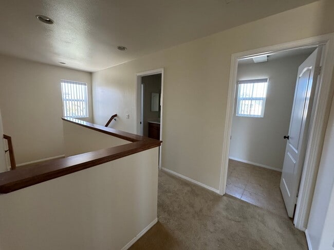 Building Photo - Welcome To Your New Home In Inglewood (Gat...