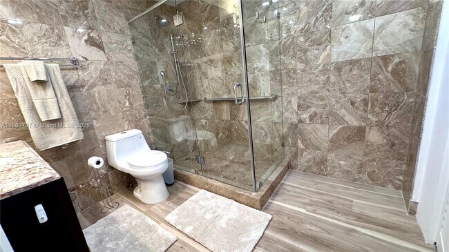 Building Photo - 3505 S Ocean Dr