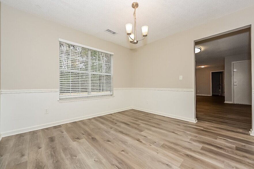 Building Photo - 5622 Glen Ridge Bend