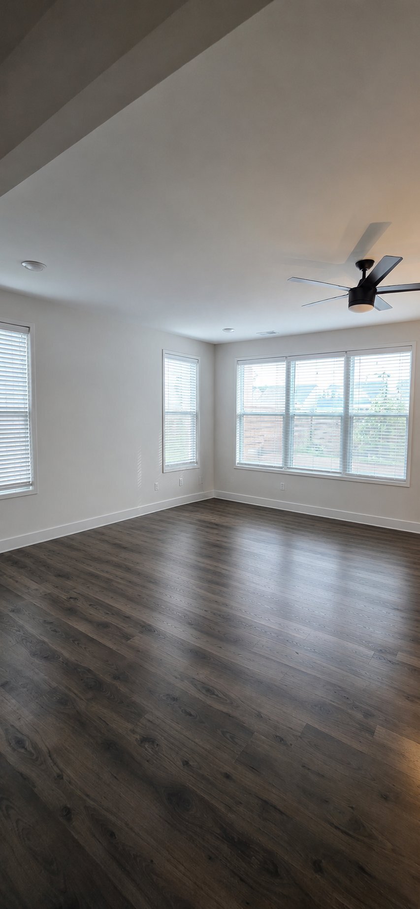 Building Photo - 121 Summer Tanager Dr