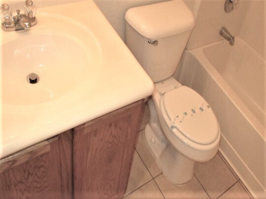 Building Photo - 2567 W Amber Sun Dr