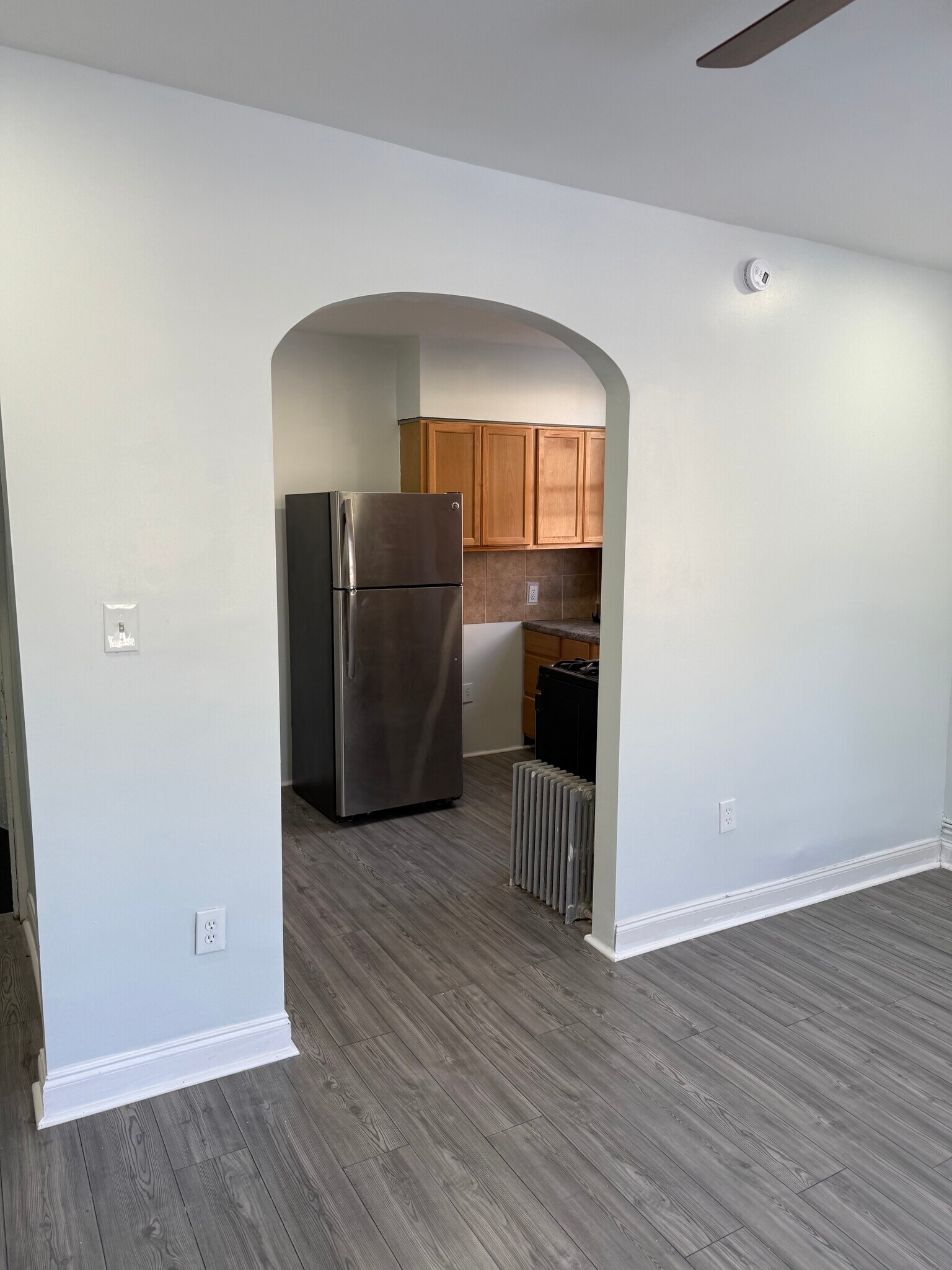 Building Photo - 5719 N Park Ave