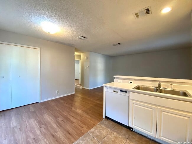 Building Photo - 5225 Meadow Field